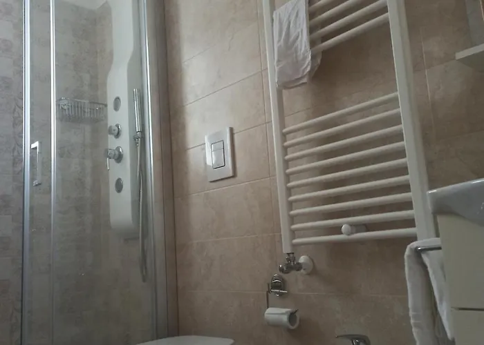 Lägenhet E S S E N T I A L *