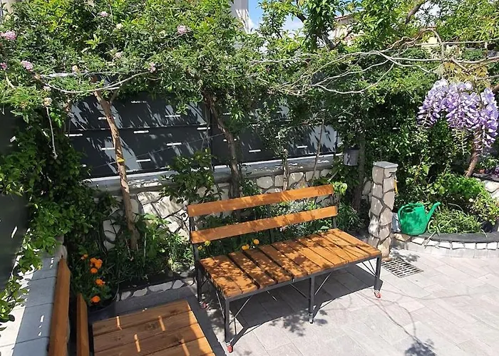 E S S E N T I A L Lägenhet Pompeji