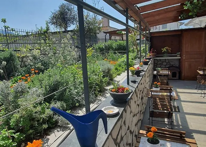 E S S E N T I A L Lägenhet *