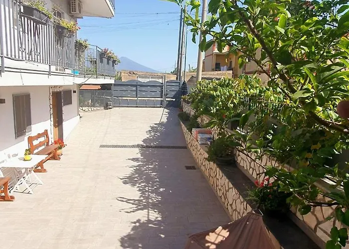 E S S E N T I A L Pompeji